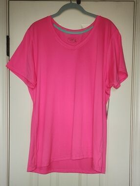 be inspired Neon Pink Short Sleeve V‑Neck Tee